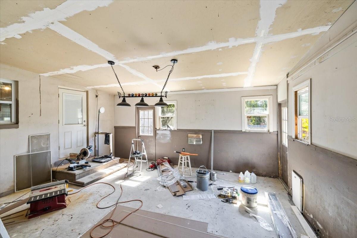 EAGLE CREST - Residential