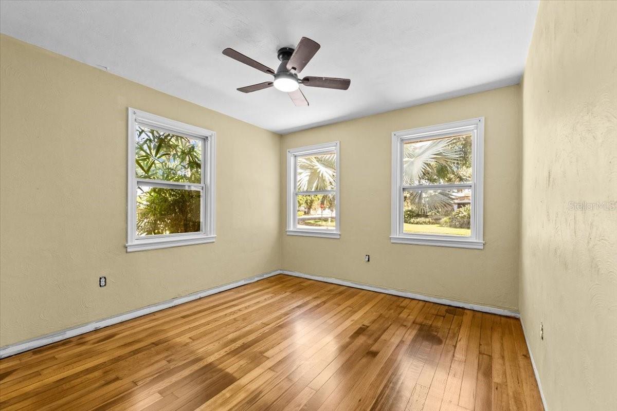 EAGLE CREST - Residential