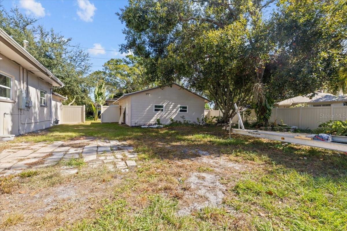 EAGLE CREST - Residential