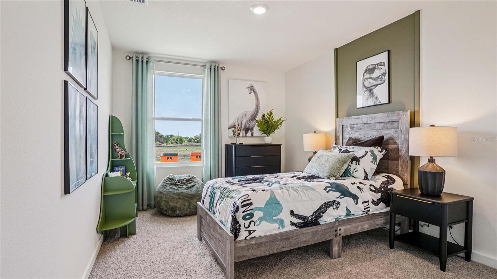 TWISTED OAKS - Residential