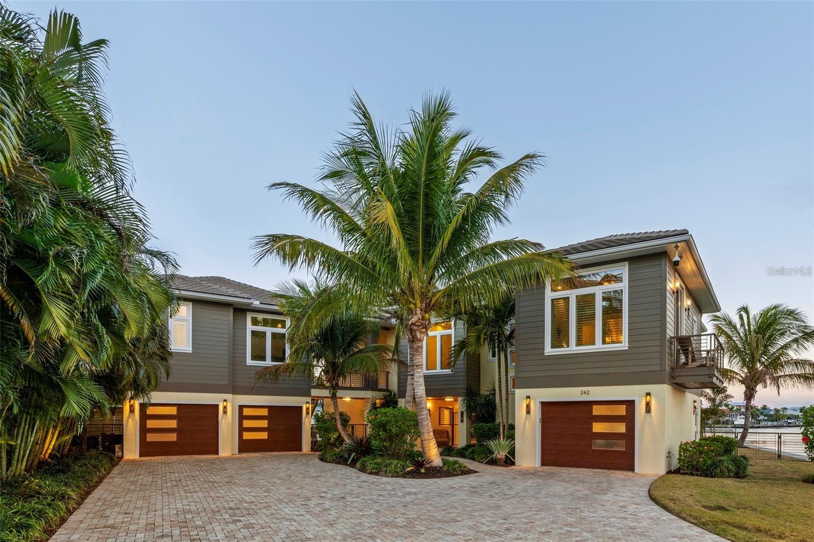 242 OAK AVENUE
