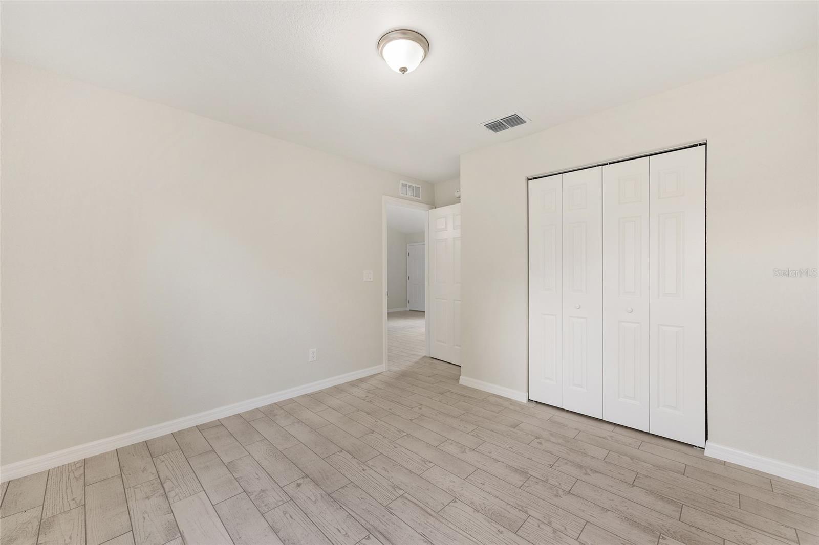 SILVER SPGS SHORES UN 18 - Residential