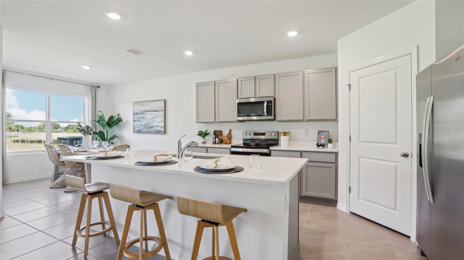 SUMMIT VIEW - Residential