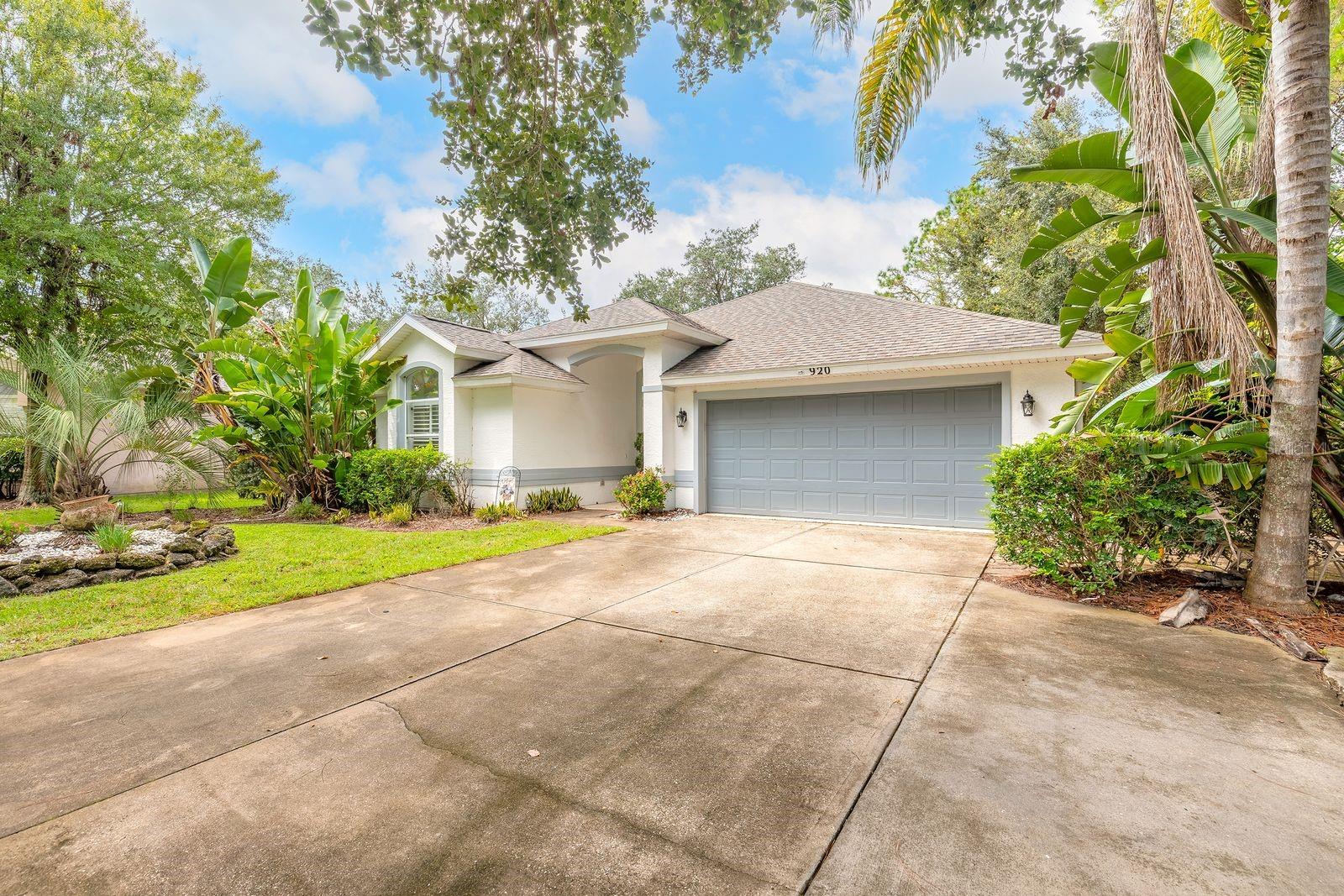 920 BROOKRIDGE LANE