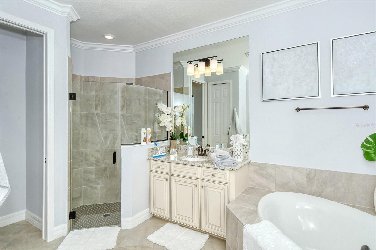 LAKEWOOD NATIONAL - Residential Lease