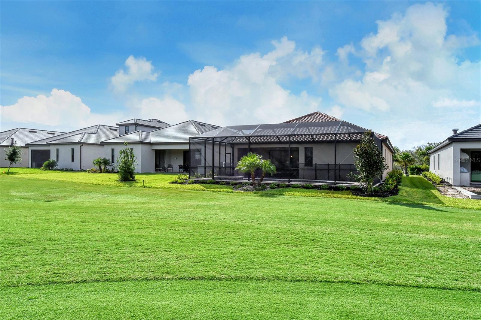 LAKEWOOD NATIONAL - Residential Lease