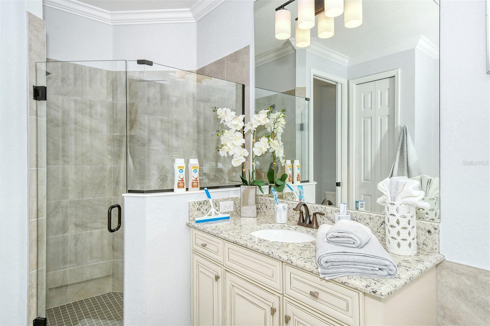 LAKEWOOD NATIONAL - Residential Lease