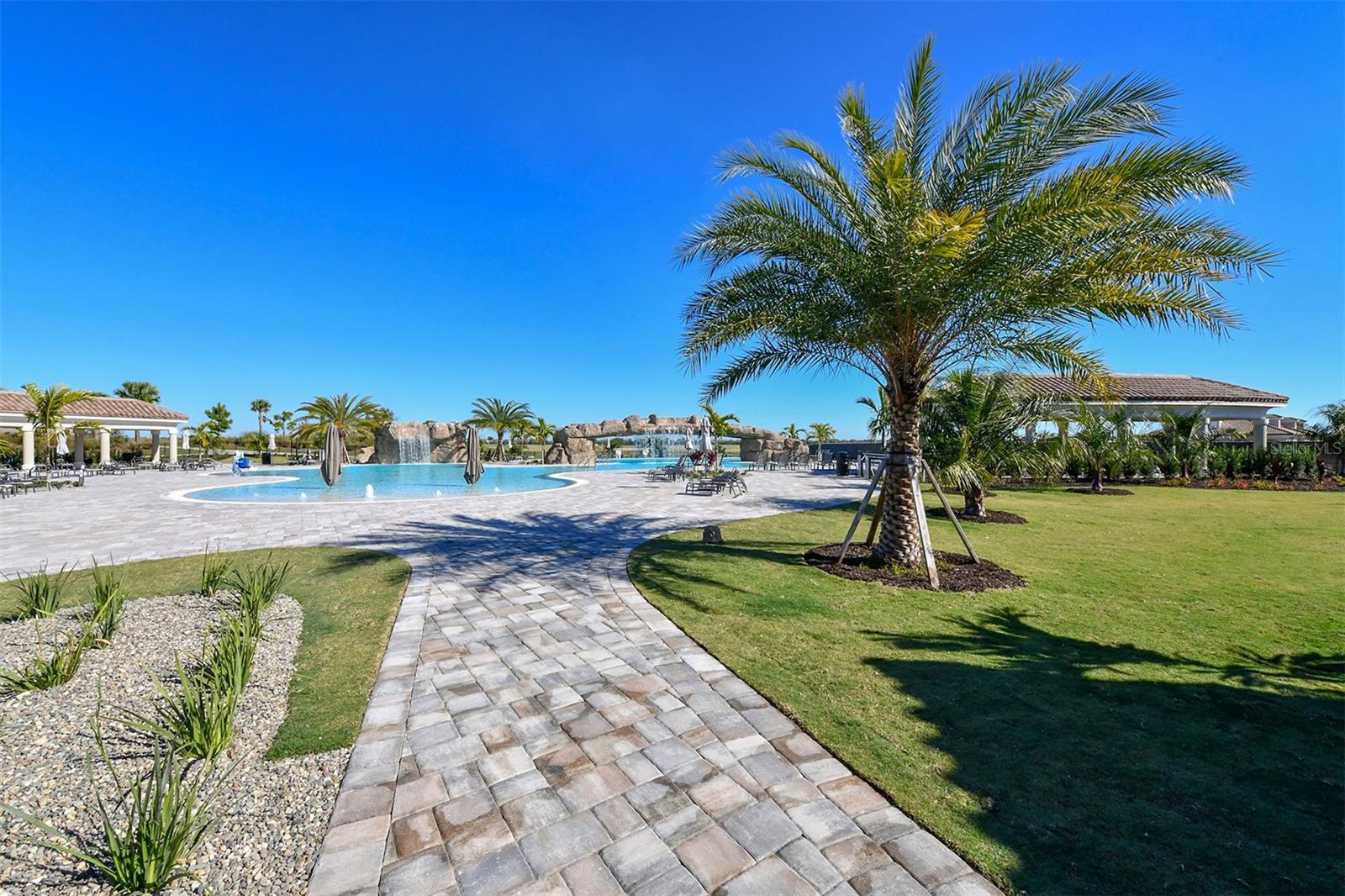 LAKEWOOD NATIONAL - Residential Lease