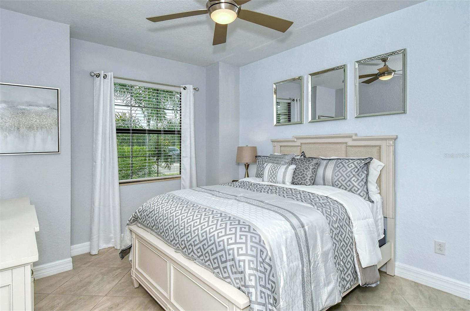 LAKEWOOD NATIONAL - Residential Lease