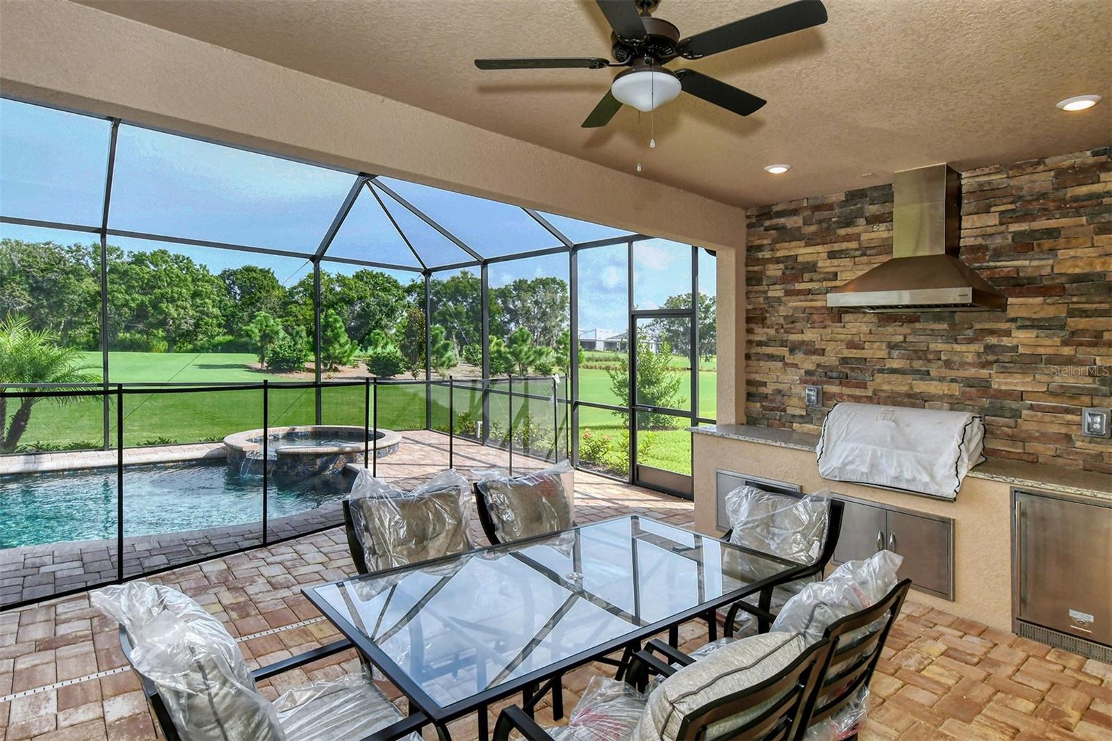 LAKEWOOD NATIONAL - Residential Lease