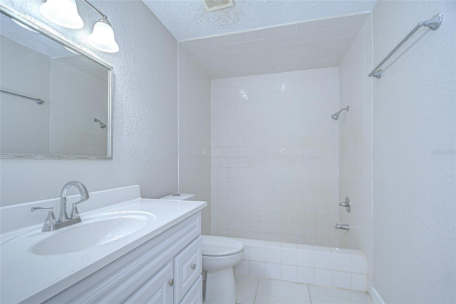 HICKORY HILLS - Residential