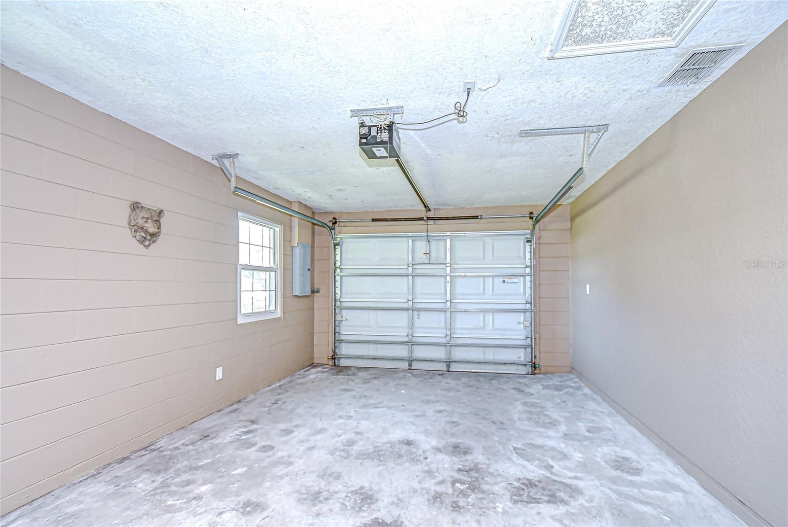 HICKORY HILLS - Residential