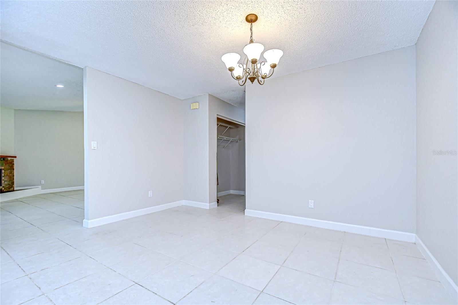 HICKORY HILLS - Residential