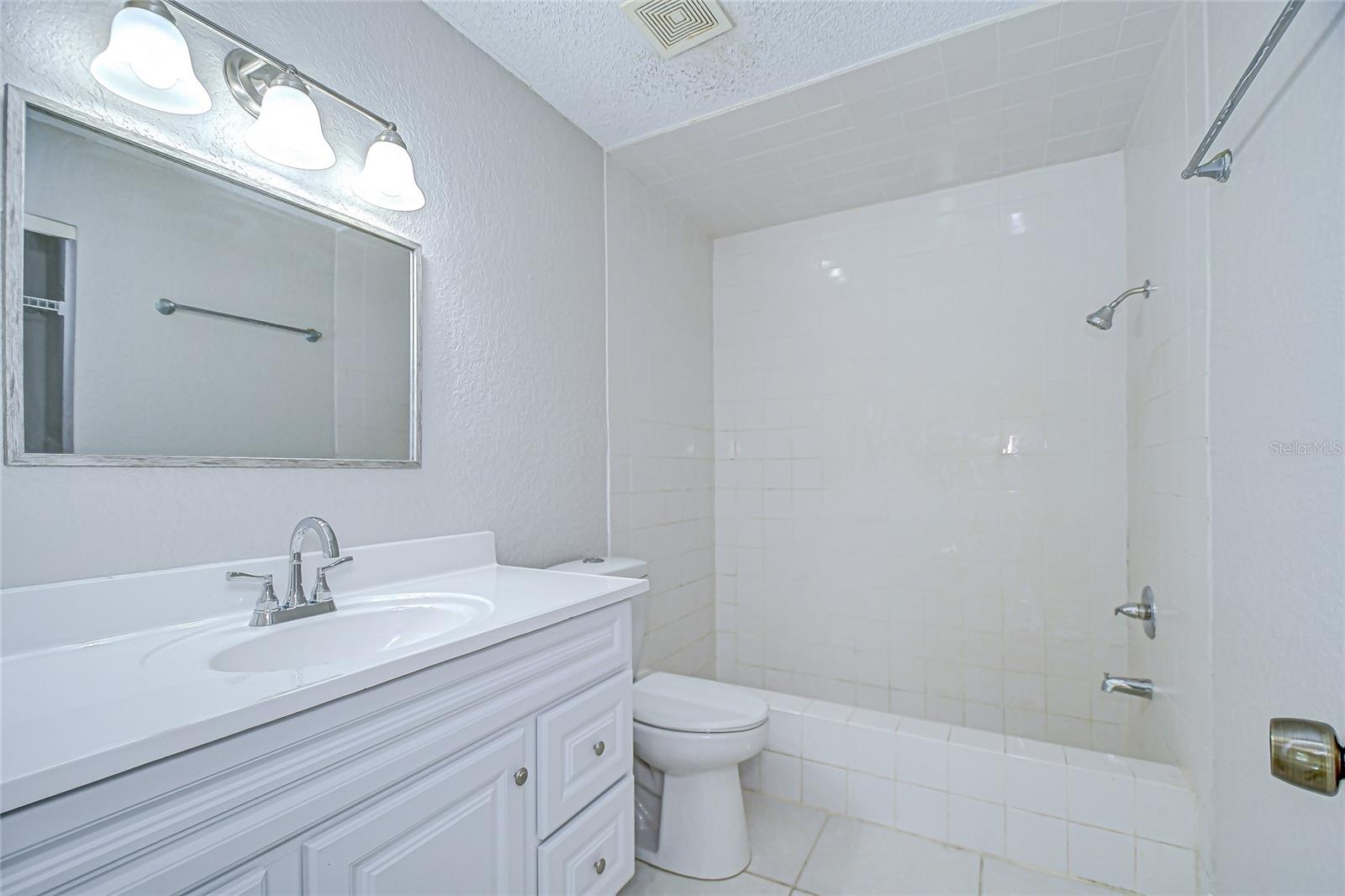 HICKORY HILLS - Residential