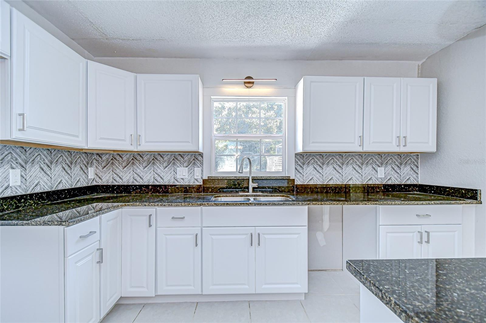 HICKORY HILLS - Residential