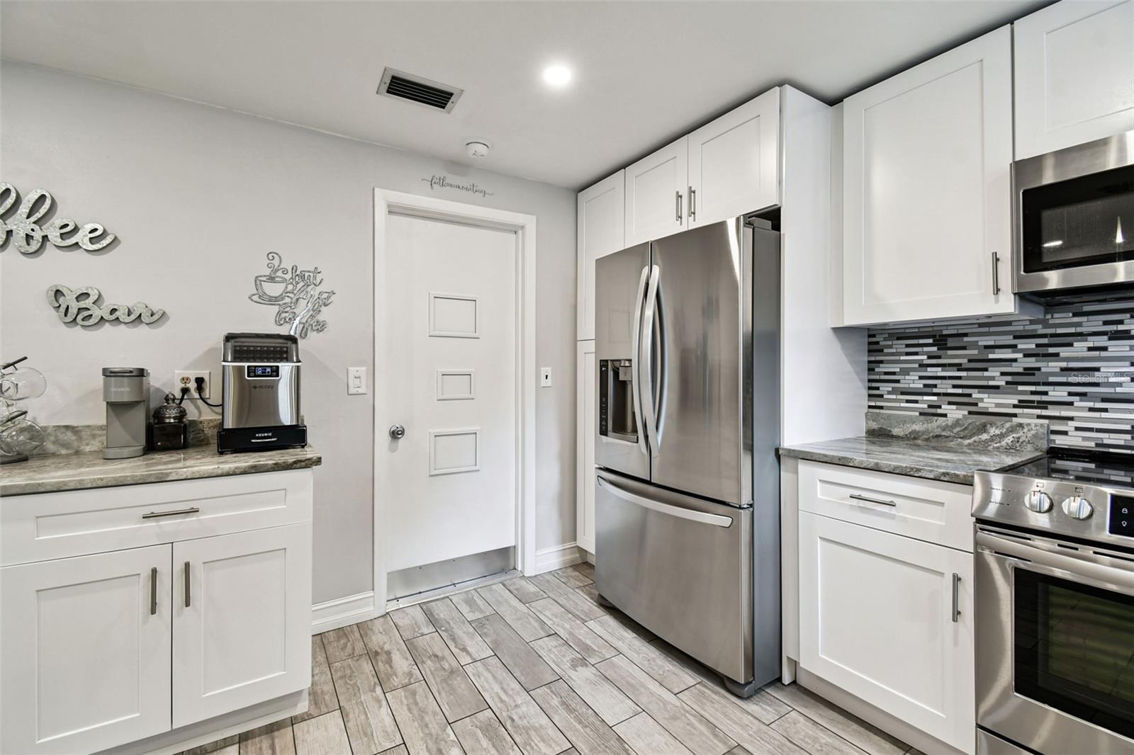 BROOKHILL - Residential