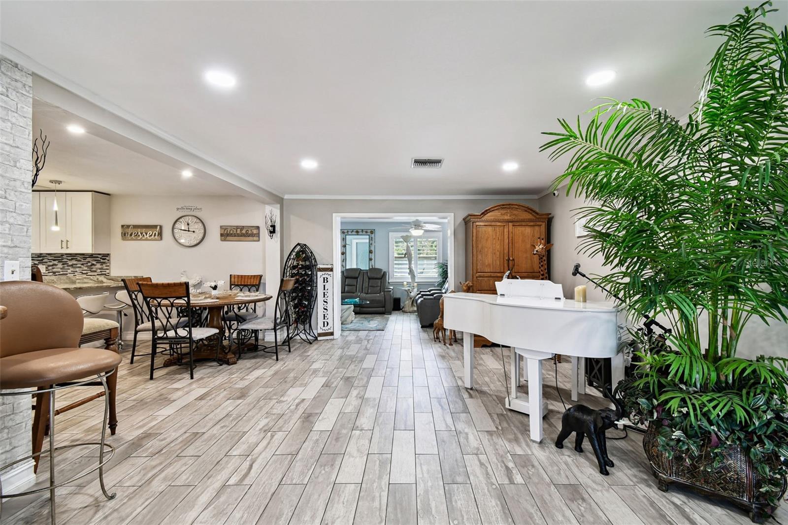 BROOKHILL - Residential