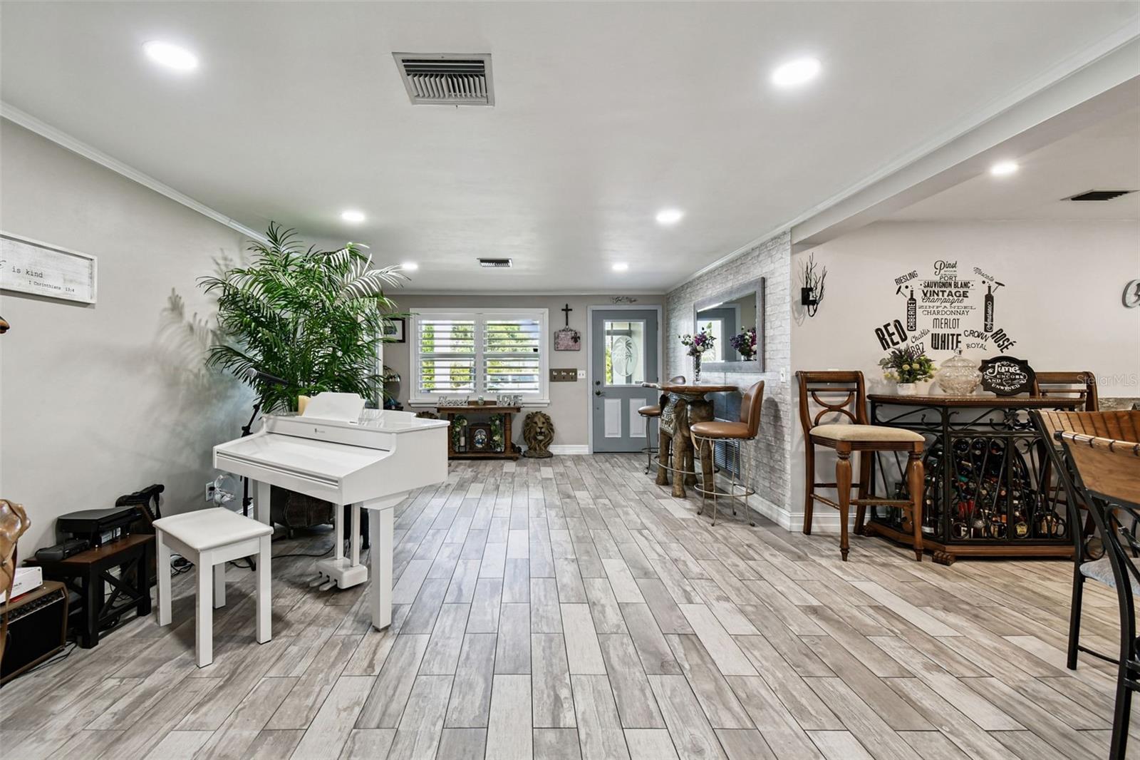 BROOKHILL - Residential