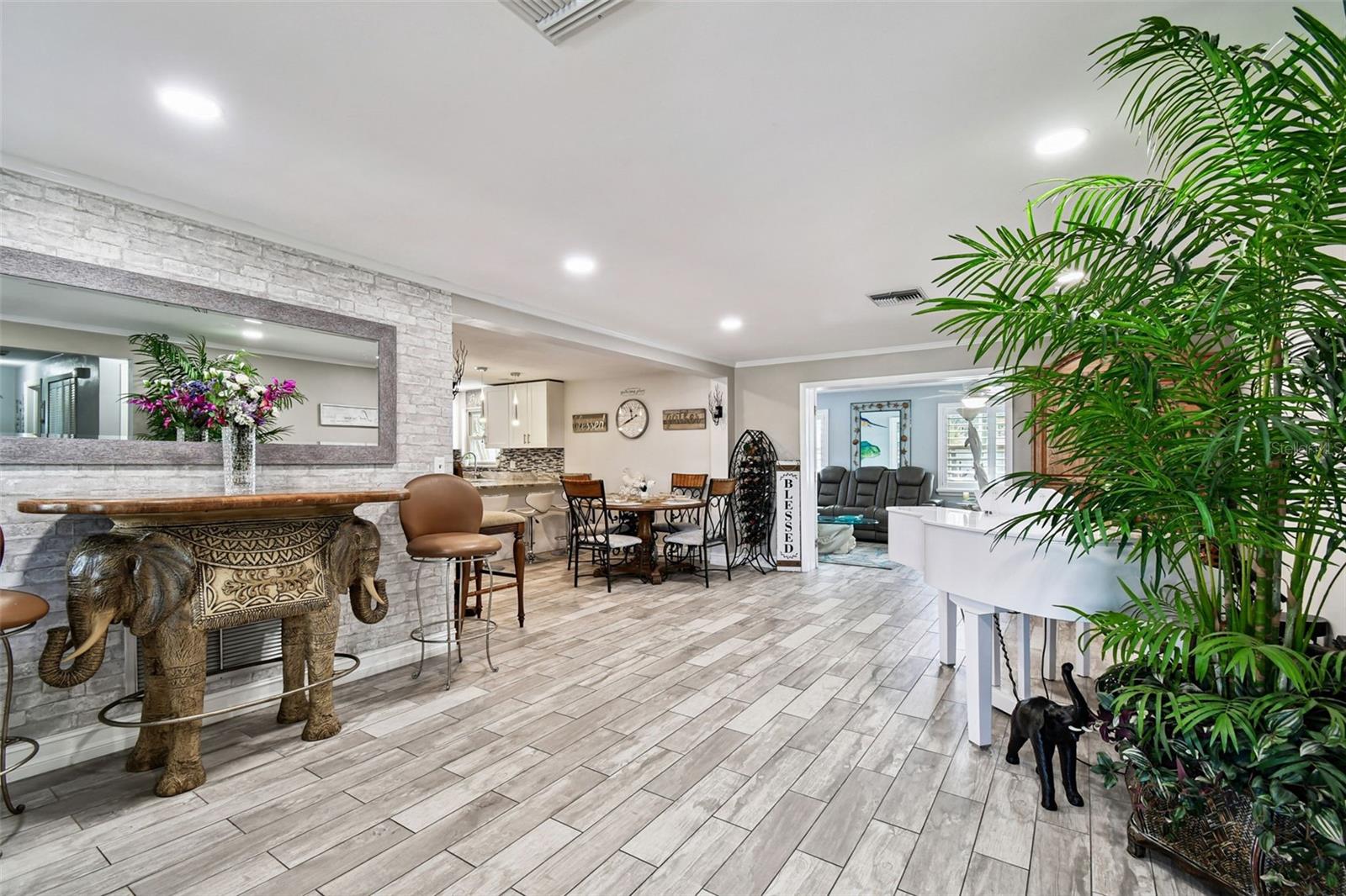BROOKHILL - Residential