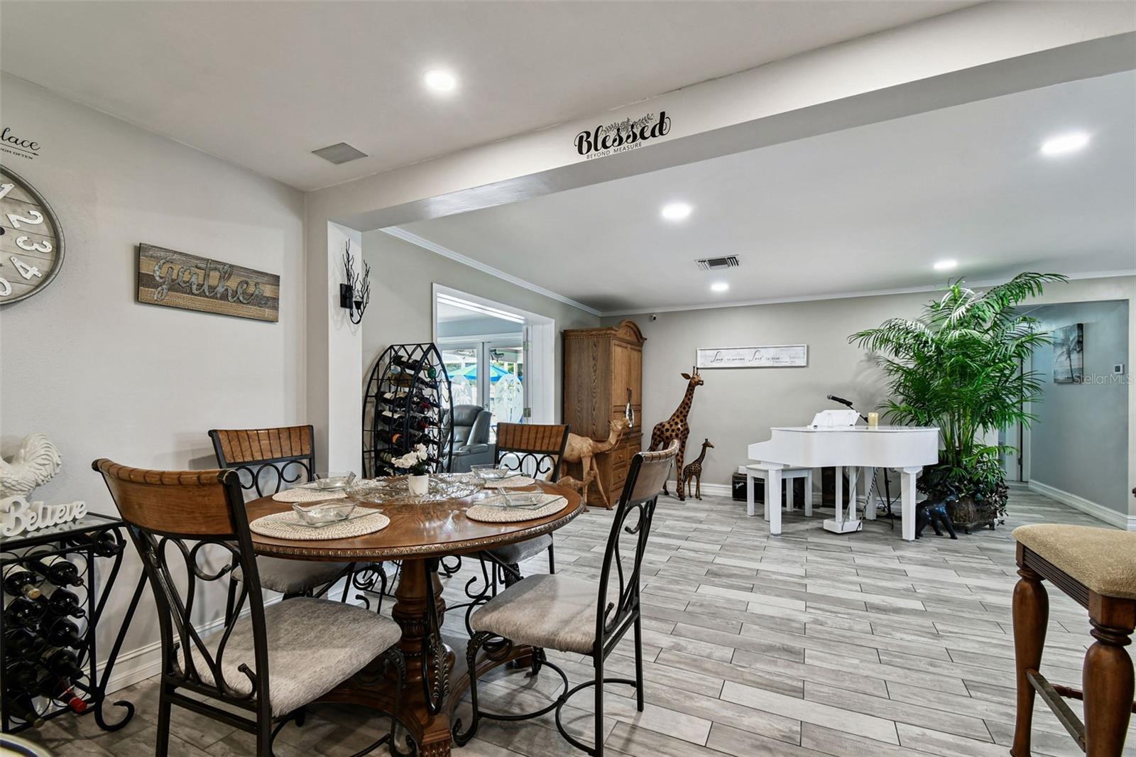 BROOKHILL - Residential