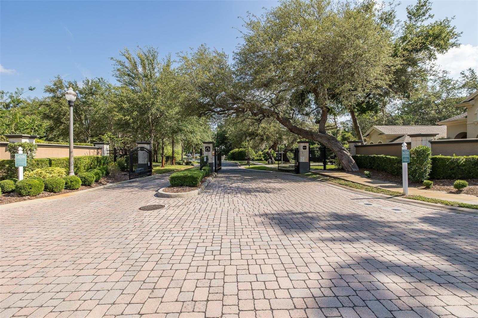 502 CREEKSIDE COURT