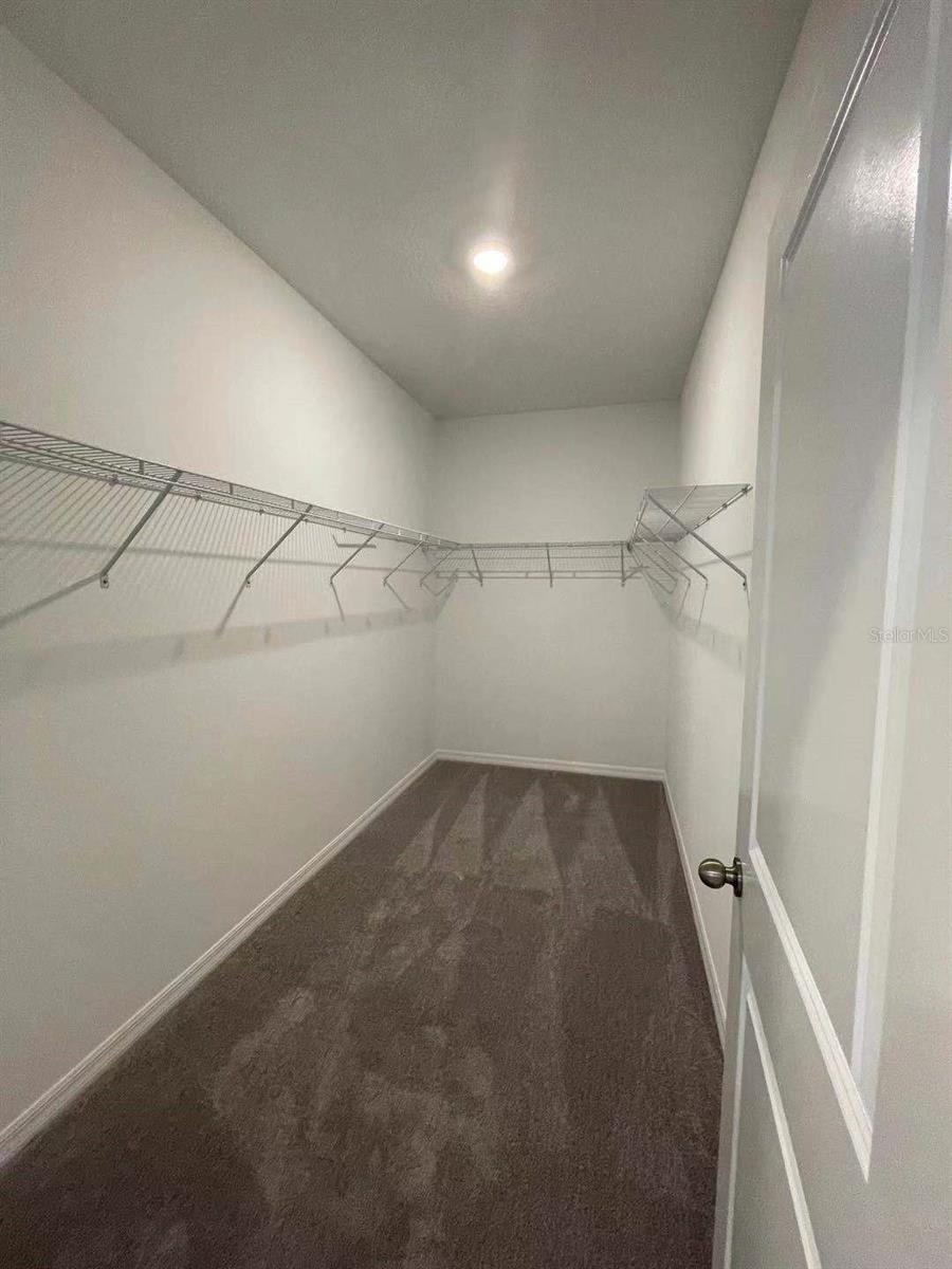 EPPERSON NORTH TOWNHOMES PHASE 4 - Residential Lease