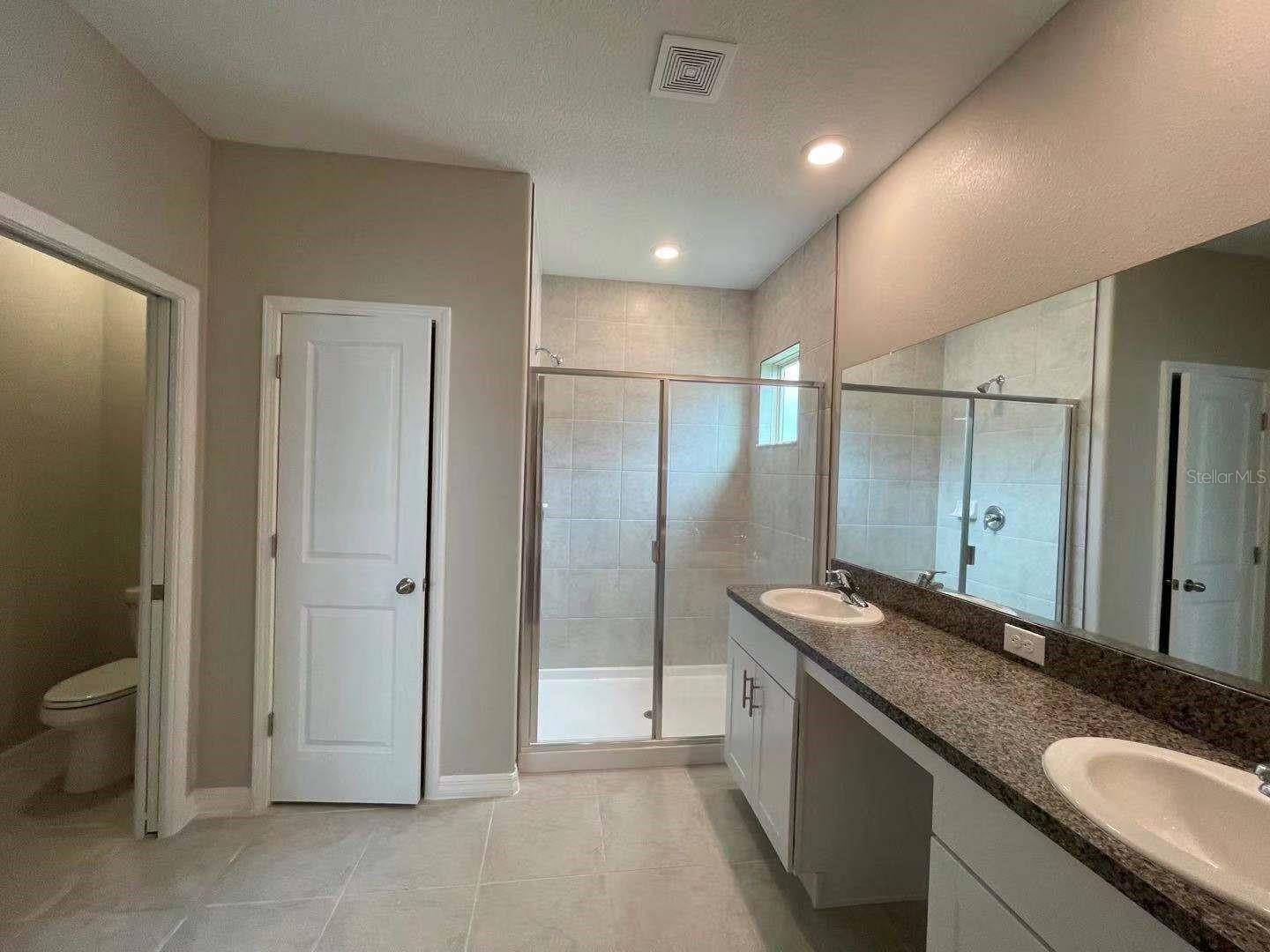 EPPERSON NORTH TOWNHOMES PHASE 4 - Residential Lease