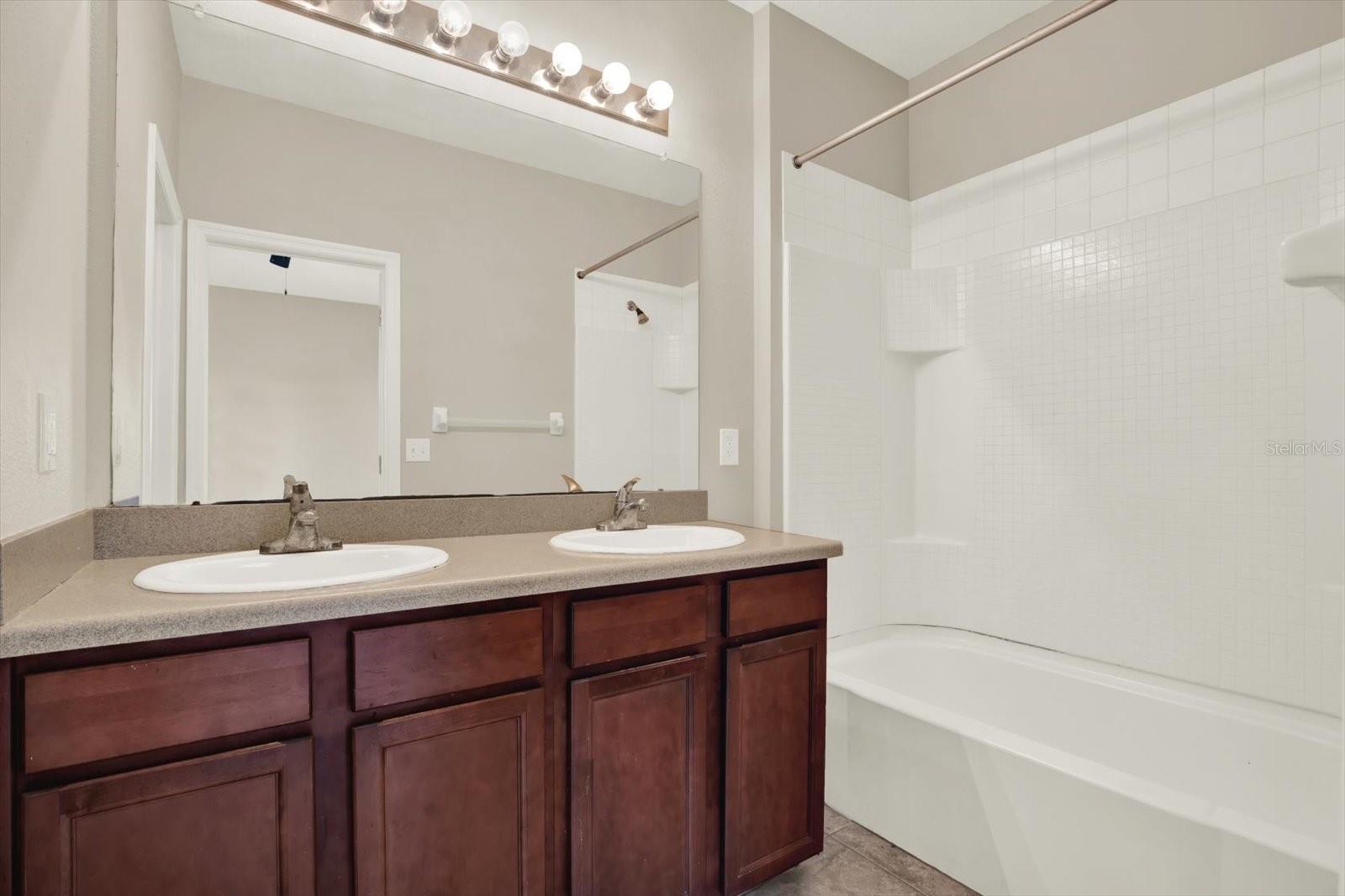 EAGLE PALM PH II - Residential