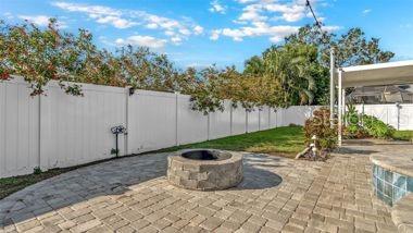 HAMMOCKS THE - Residential