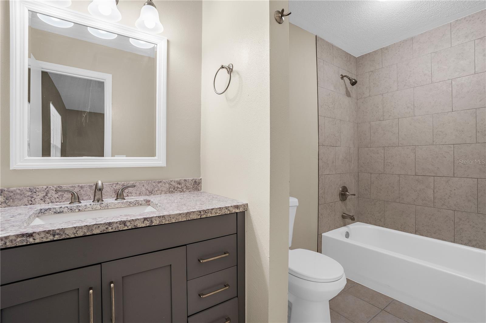 OCALA PARK ESTATE - Residential