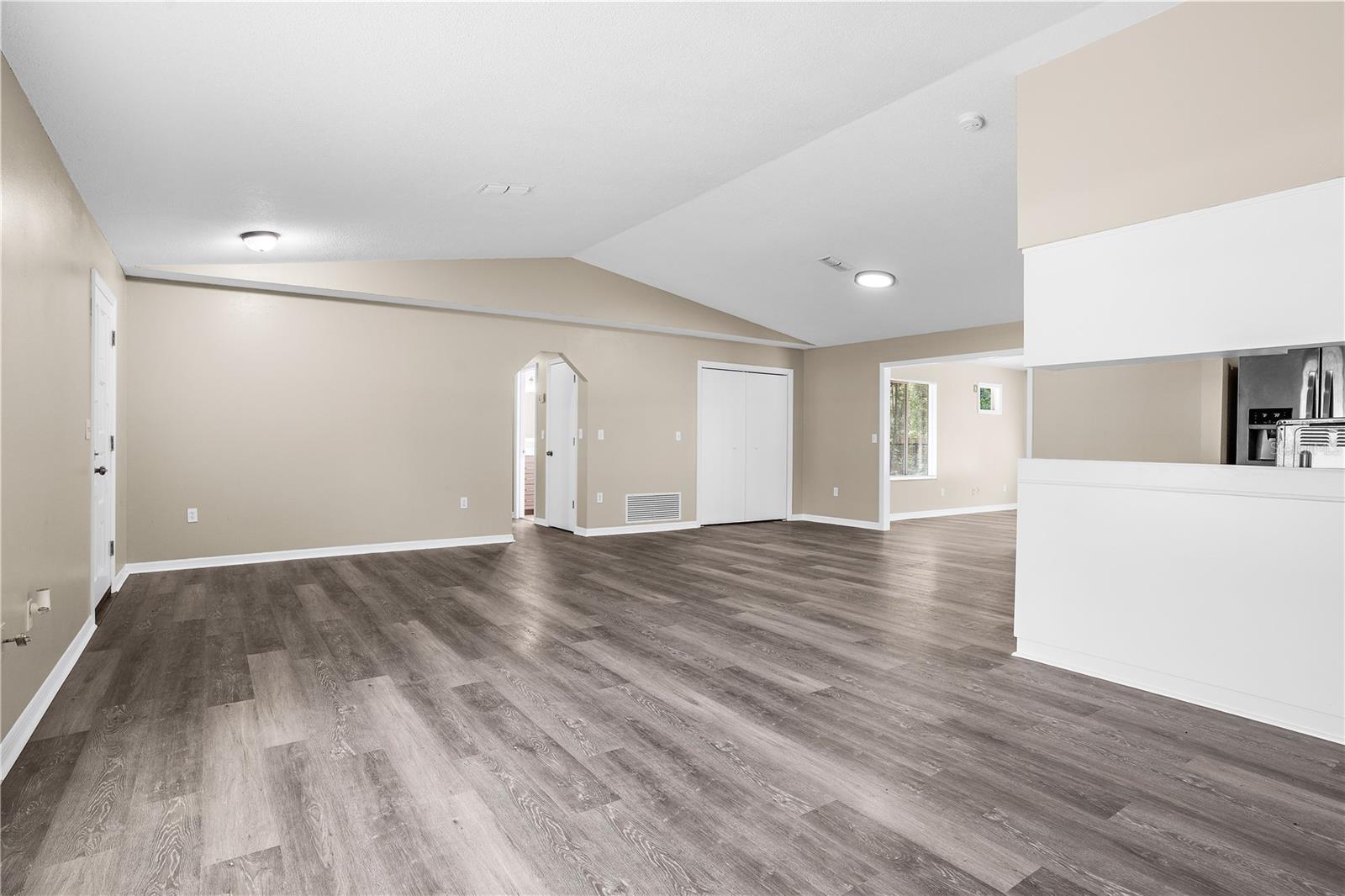 OCALA PARK ESTATE - Residential