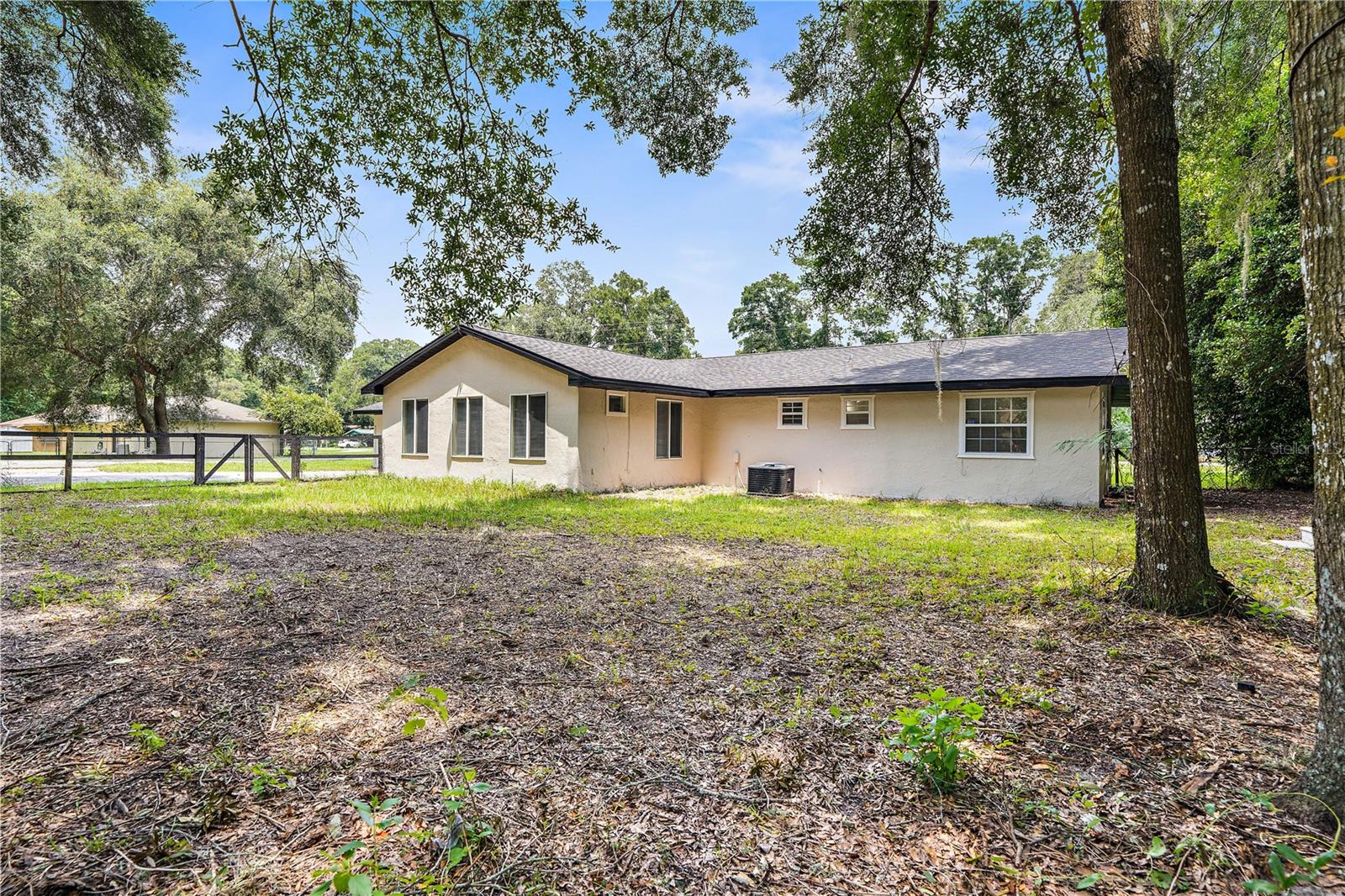 OCALA PARK ESTATE - Residential