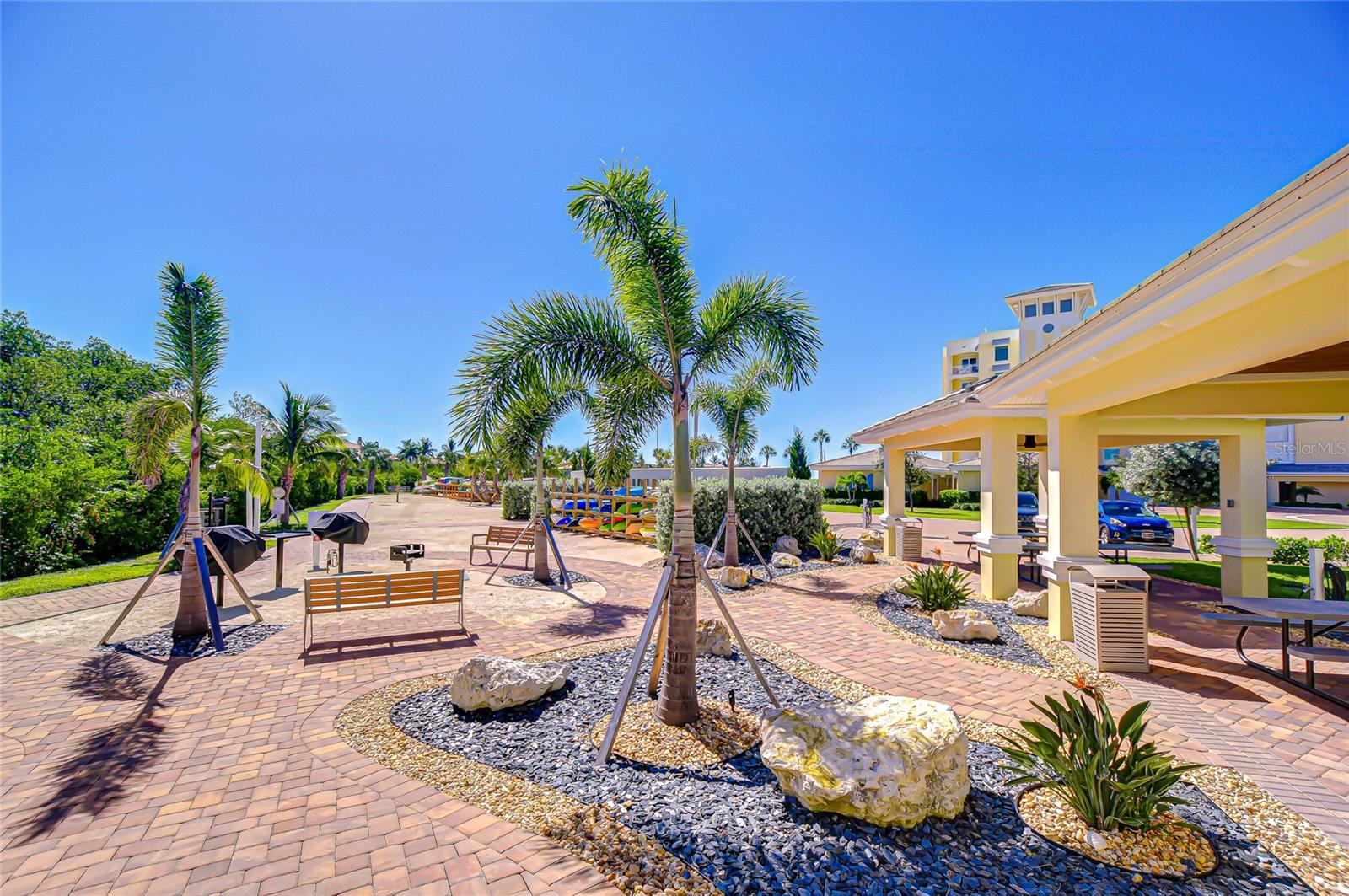 SUNSET POINTE AT COLLANY KEY II CONDO - Residential