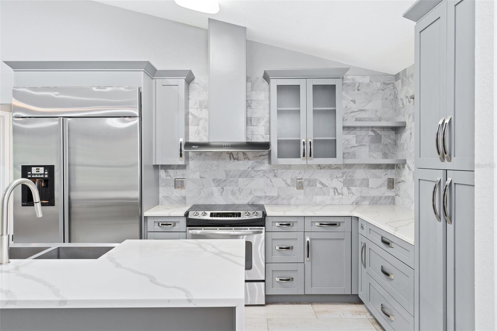 LAKE PLACE - Residential