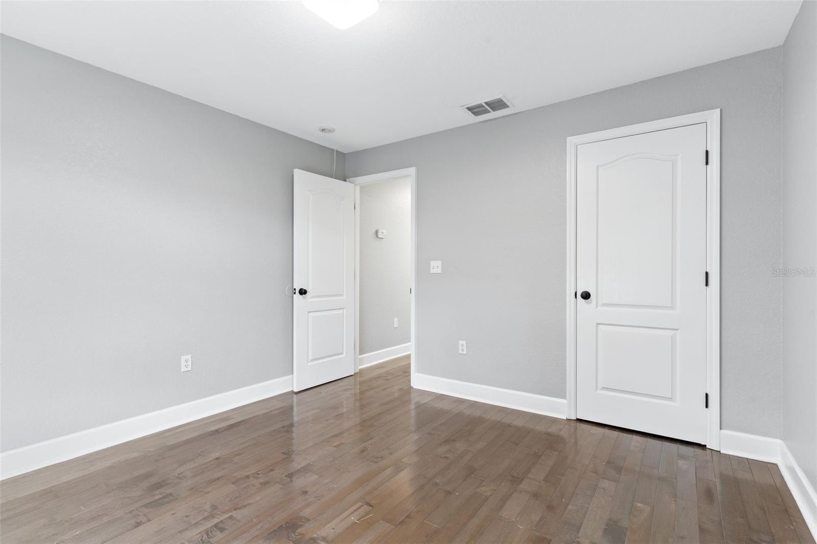 LAKE PLACE - Residential