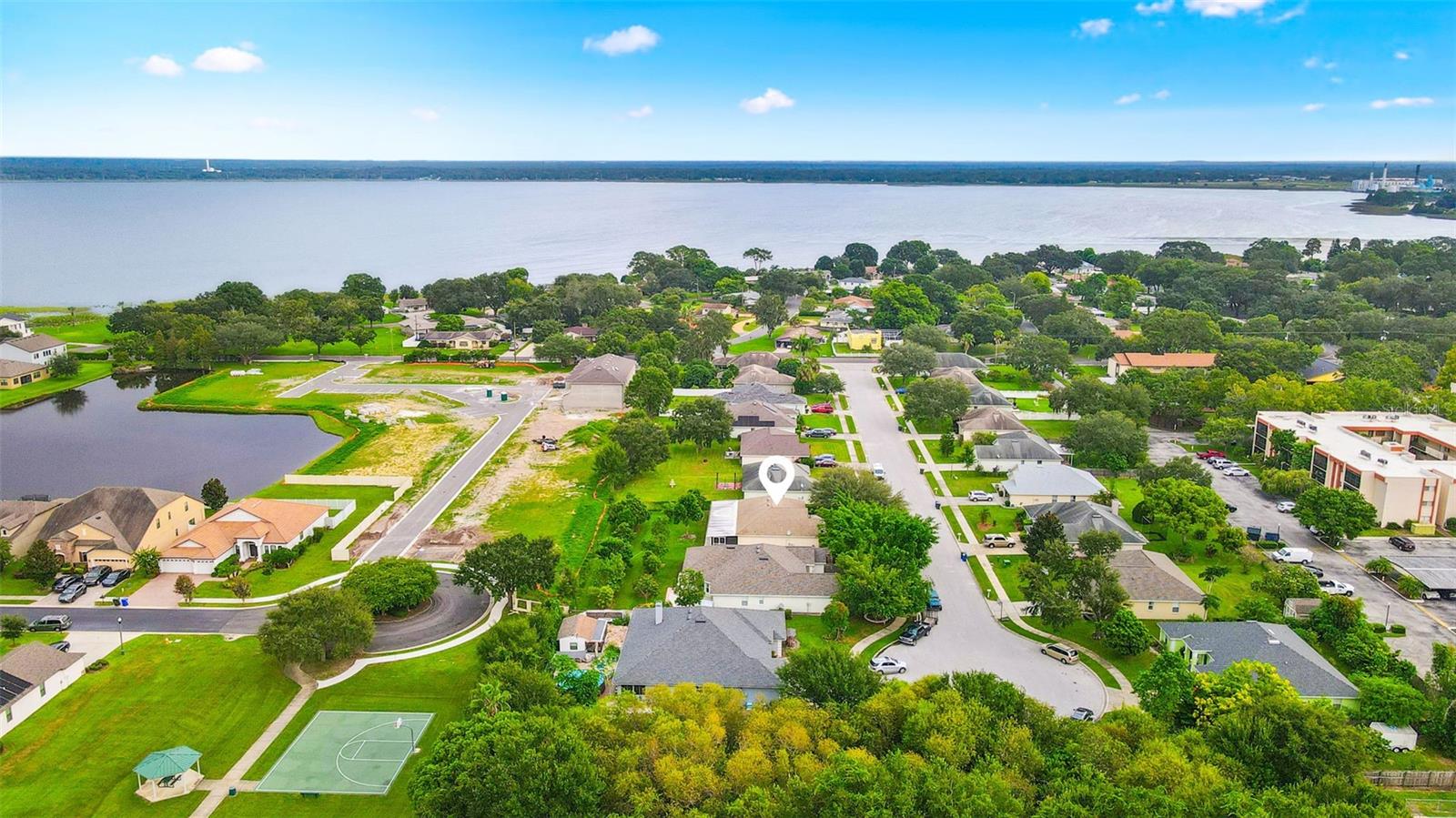 LAKE PLACE - Residential