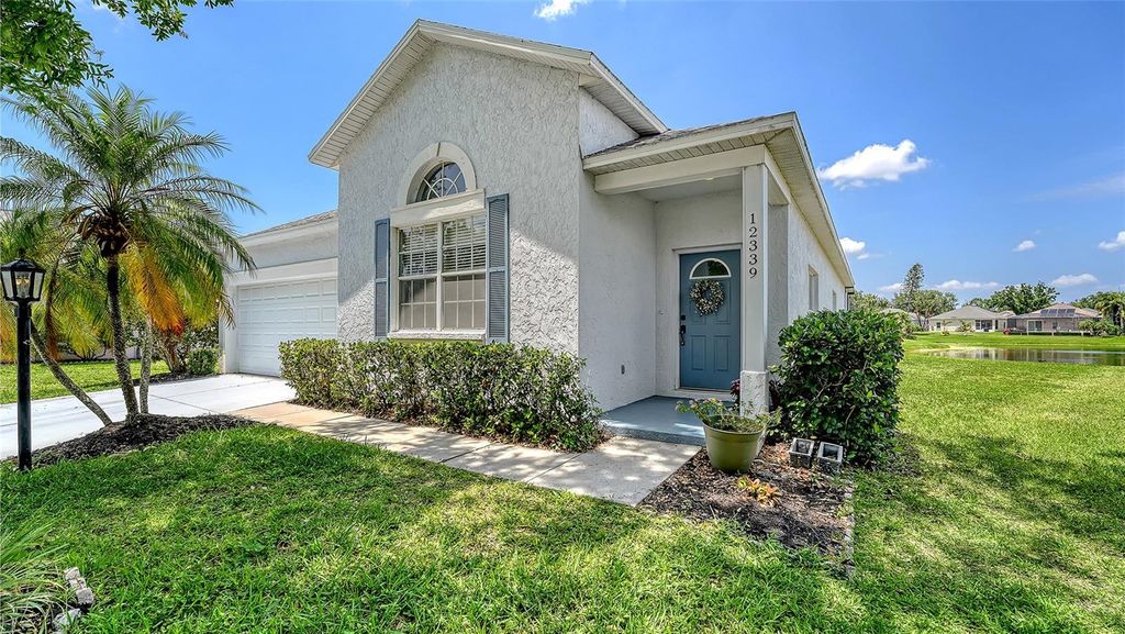 Photo of 12339 Hollybush Terrace, Lakewood Ranch, FL 34202 (MLS # A4650321)