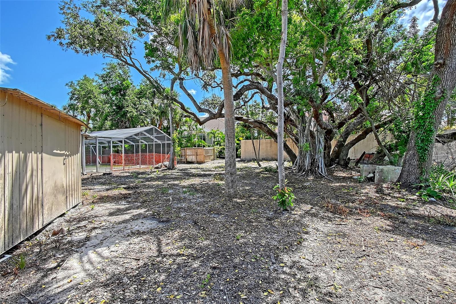 5587 SHADOW LAWN DRIVE
