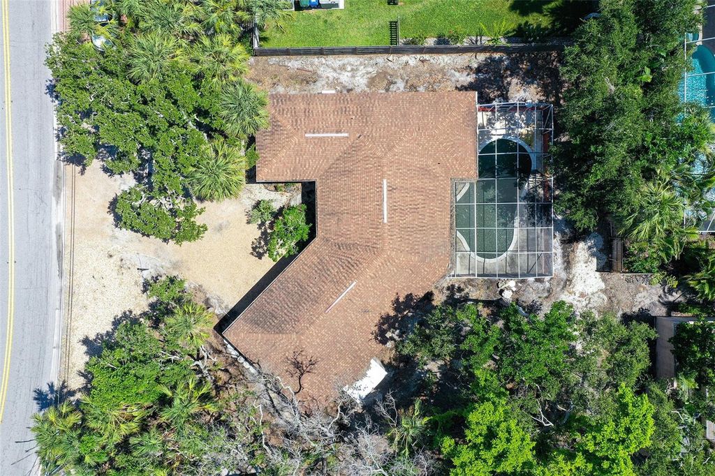 Photo of 5587 Shadow Lawn Drive, Sarasota, FL 34242 (MLS # A4657583)