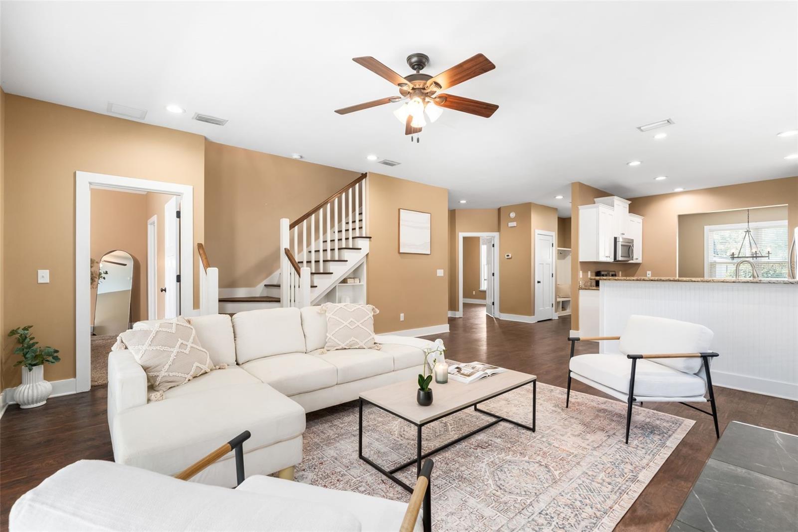 SPANISH GATES - Residential