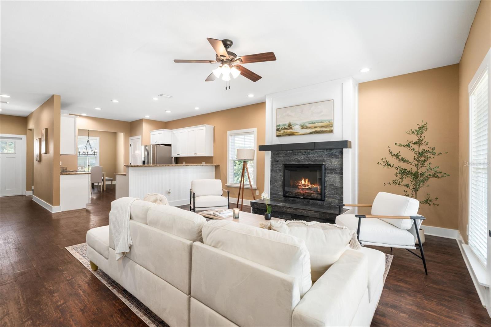 SPANISH GATES - Residential