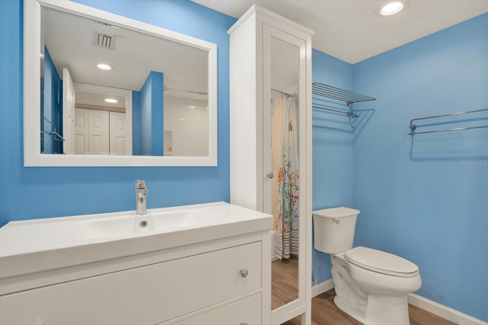 CAYMAN CAY VILLAS - Residential