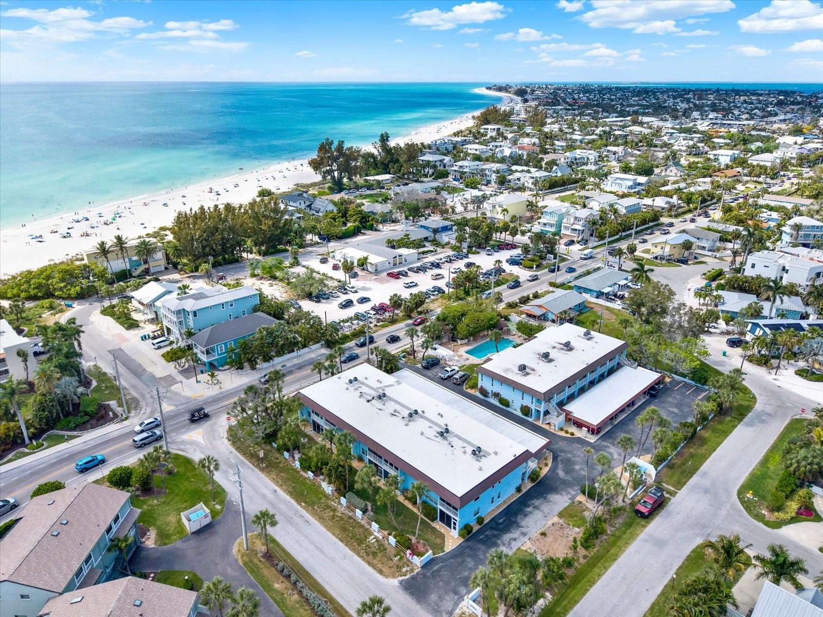 CAYMAN CAY VILLAS - Residential