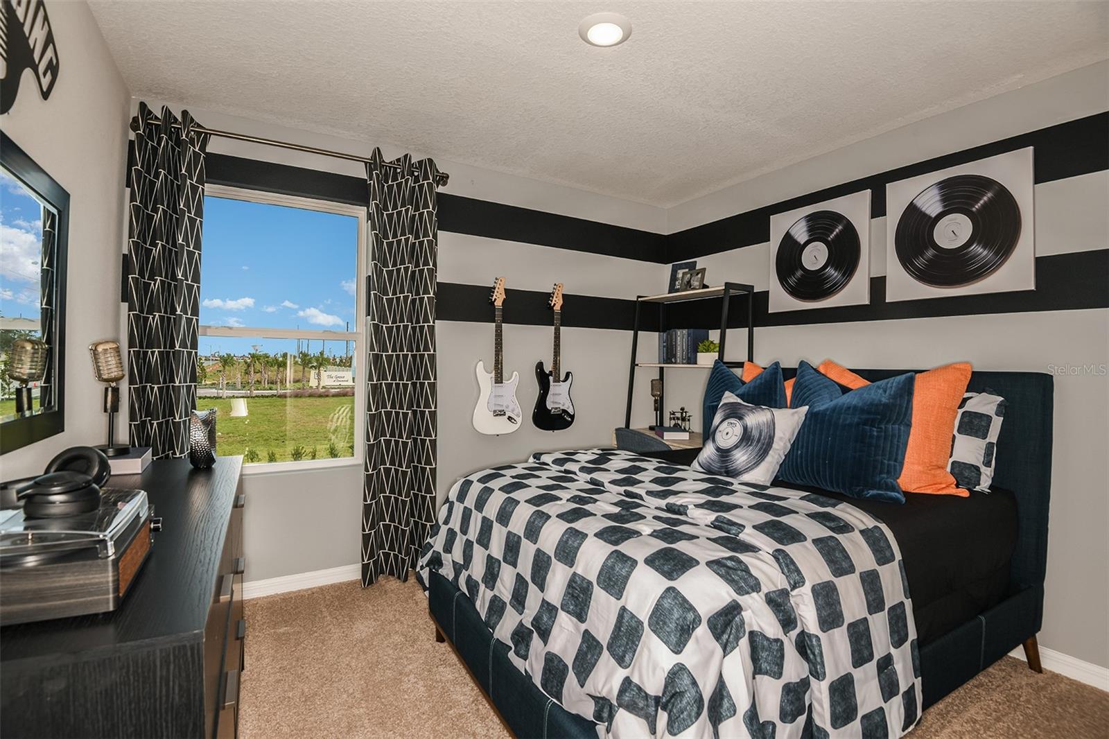 THE GROVE AT CROSSWINDS - Residential