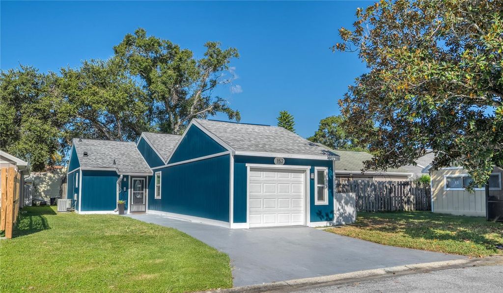 Photo of 152 Chelsea Court, Dunedin, FL 34698 (MLS # W7874083)