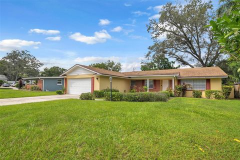 Photo of 5911 Fernhill Drive, Orlando, FL 32808 (MLS # O6346906)