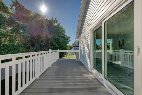 A home in PALM HARBOR