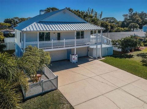 A home in PALM HARBOR