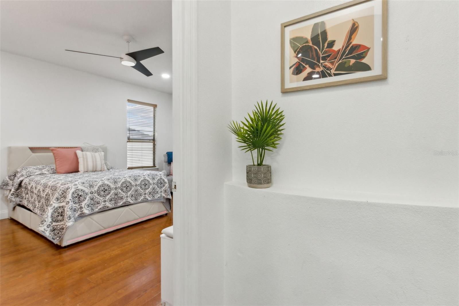 CRYSTAL COVE PH 02 - Residential