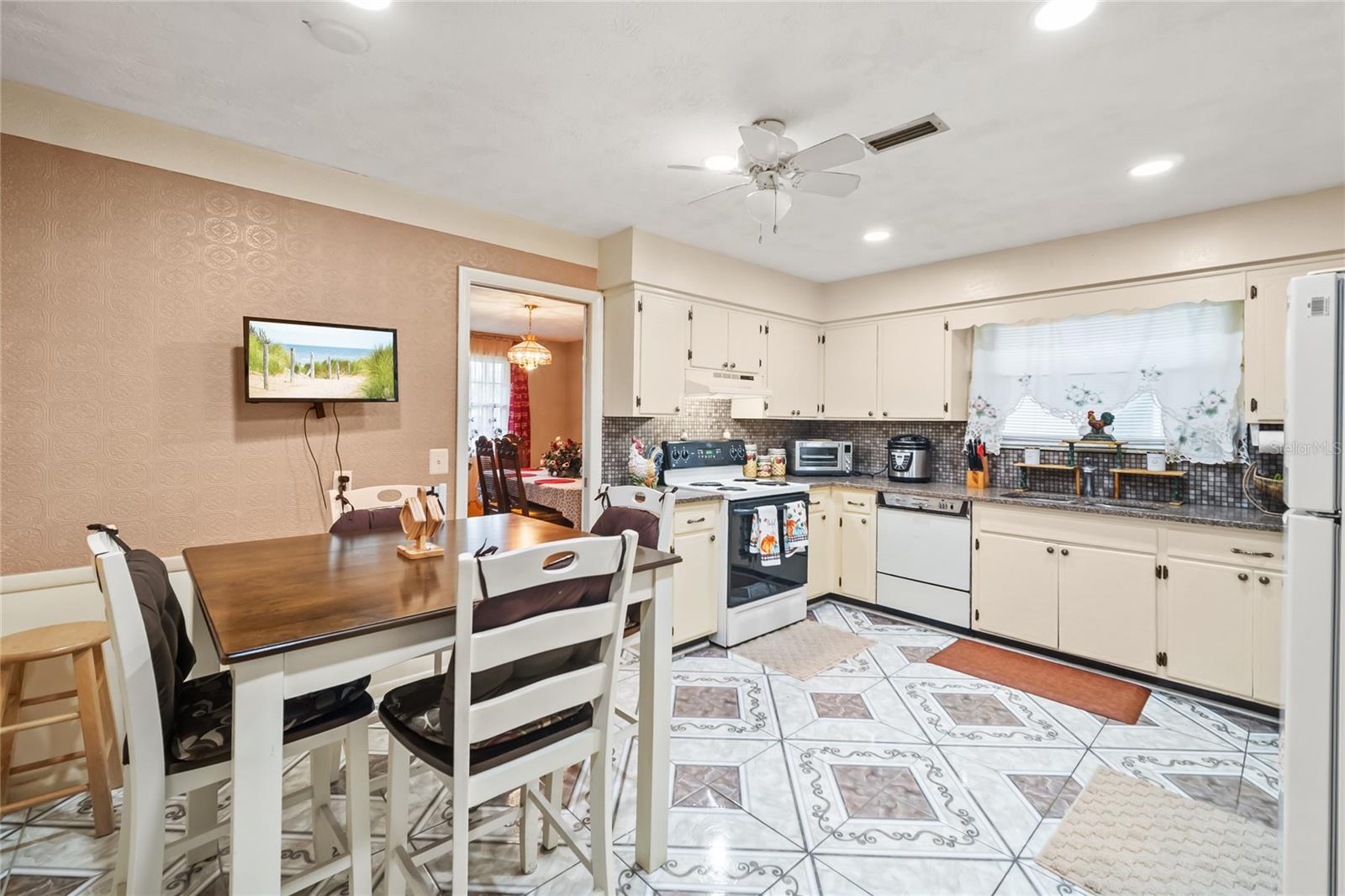 ARLINGWOOD - Residential